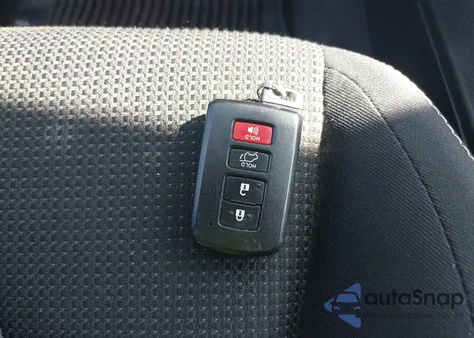 2018 Toyota Rav4 Xle from USA, damaged, VIN JTMRFREV2JJ190832